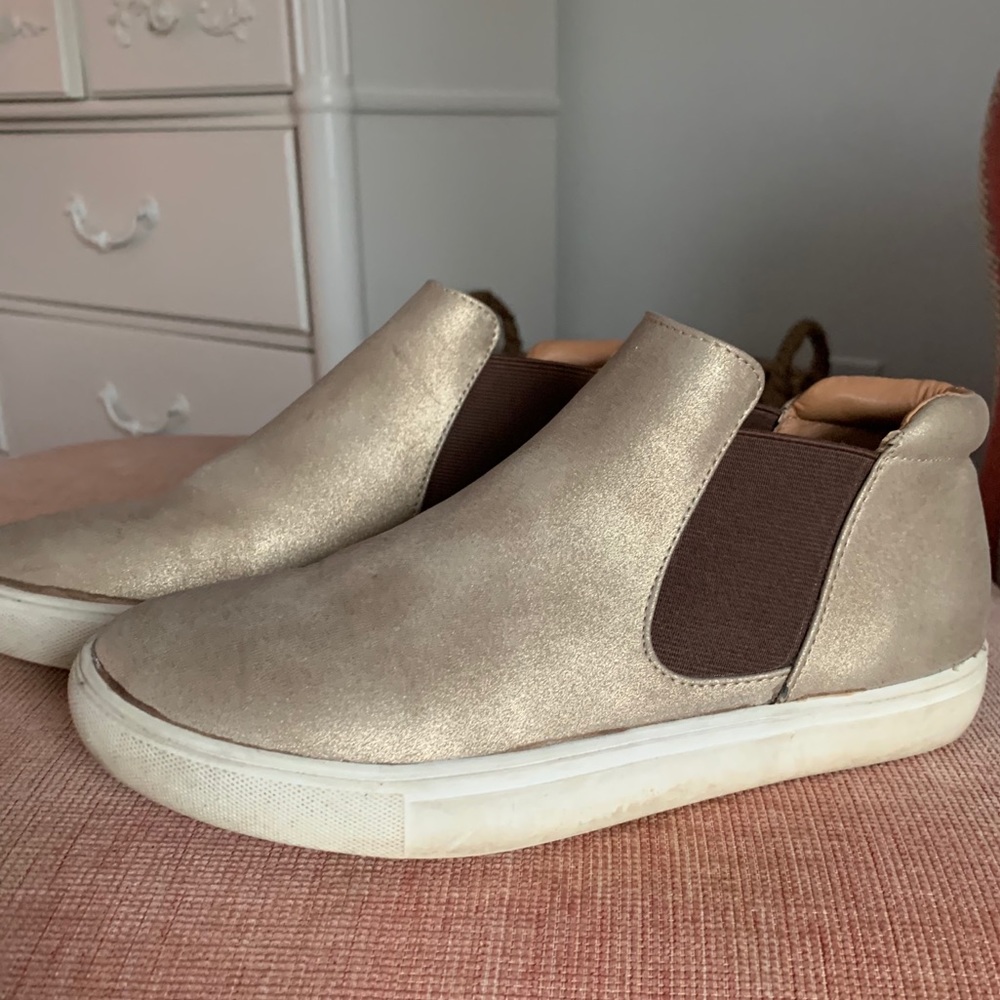 Coconuts by Matisse sneakers, women’s size 7
